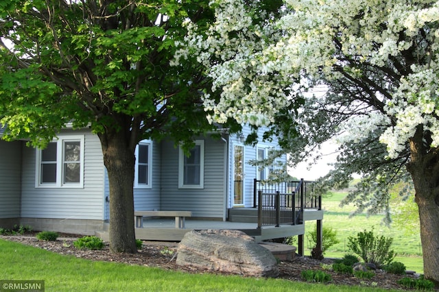 5501 70th St, Glencoe, MN 55336 - view of front of house featuring a deck