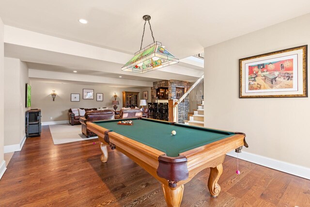 playroom with recessed lighting, baseboards, wood finished floors, and billiards