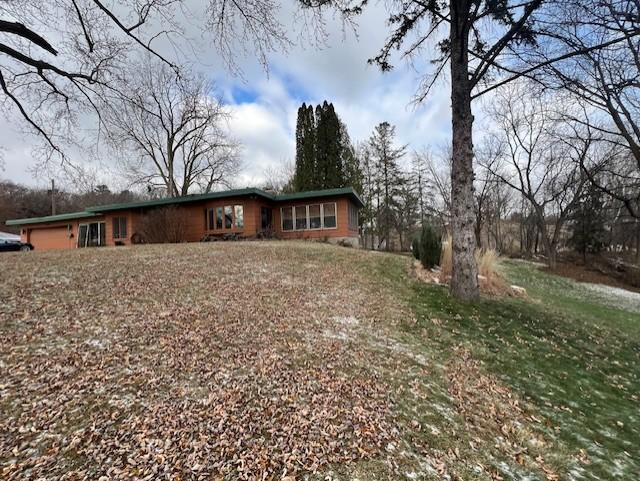 view of front of house with a front yard