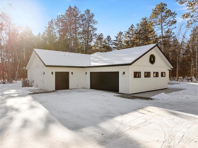 garage featuring central air condition unit