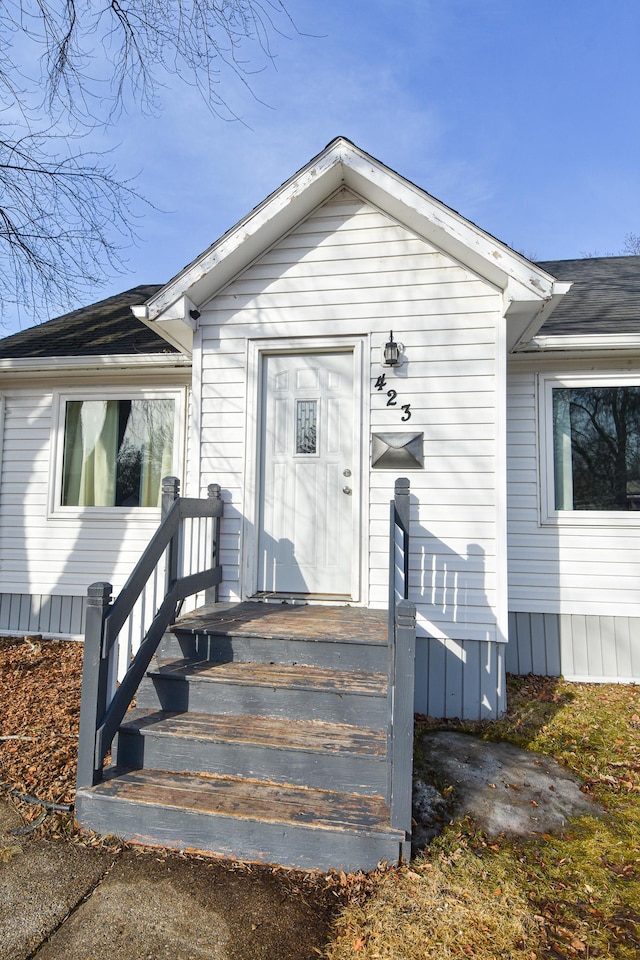 view of property entrance