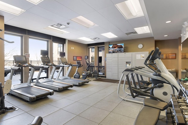 exercise room featuring visible vents