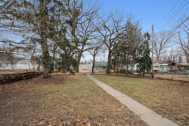 view of yard featuring fence