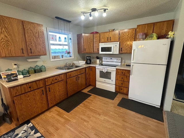 303 Lincoln St SE, Warroad, MN 56763 - photo 7