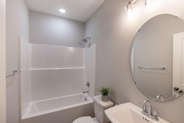 9176 62nd St S, Cottage Grove, MN 55016 - bathroom featuring toilet and shower / bath combination