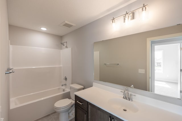 9176 62nd St S, Cottage Grove, MN 55016 - full bath with vanity and shower / bathtub combination