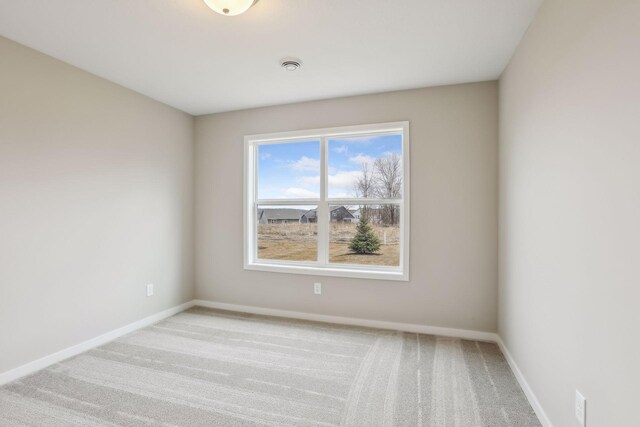 9184 62nd St S, Cottage Grove, MN 55016 - unfurnished room with light carpet and baseboards
