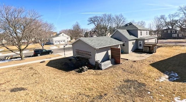 view of side of property featuring a residential view