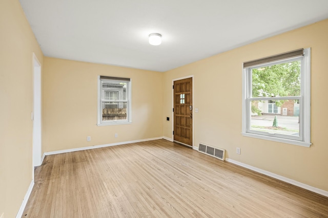 5413 42nd Ave S, Minneapolis, MN 55417 - empty room featuring light wood-type flooring and baseboards