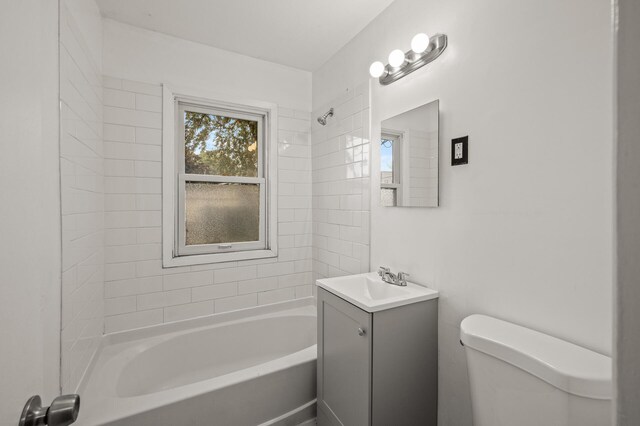 5413 42nd Ave S, Minneapolis, MN 55417 - full bath featuring vanity, toilet, and bathtub / shower combination
