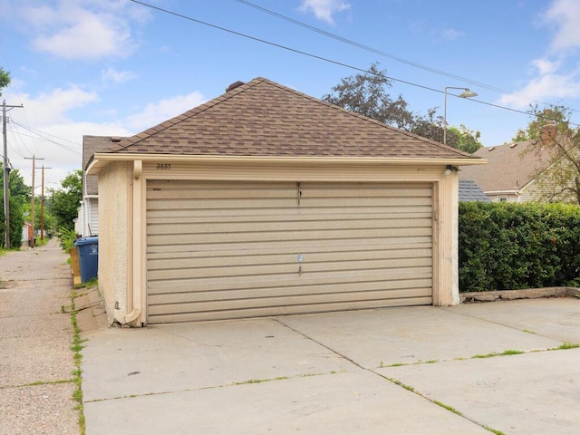 view of detached garage