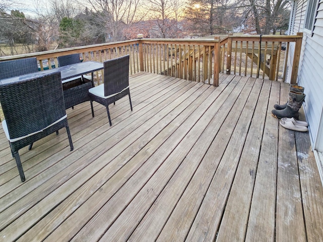 deck featuring outdoor dining space