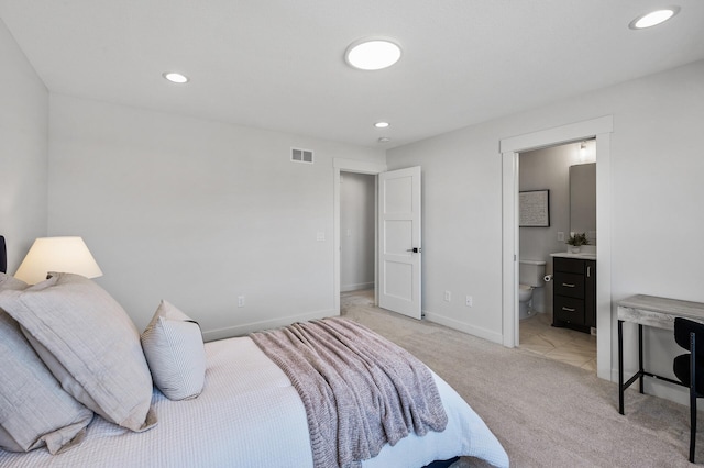 bedroom featuring light carpet, visible vents, recessed lighting, and baseboards