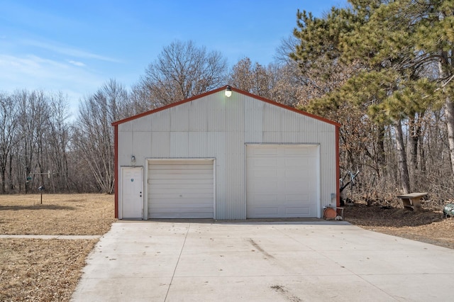 view of detached garage