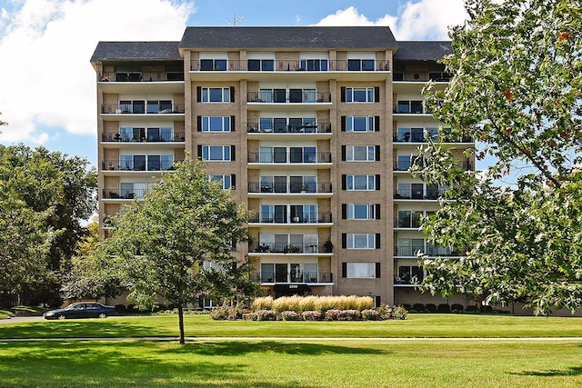 3200 Bde Maka Ska Pkwy Unit 302, Minneapolis, MN 55416 - view of apartment building / complex