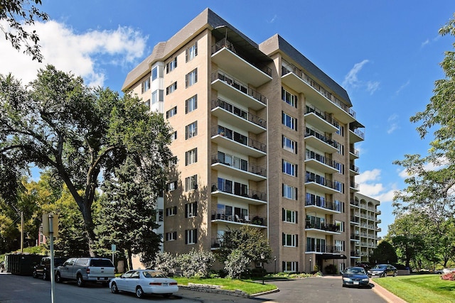 3200 Bde Maka Ska Pkwy Unit 302, Minneapolis, MN 55416 - view of apartment building / complex