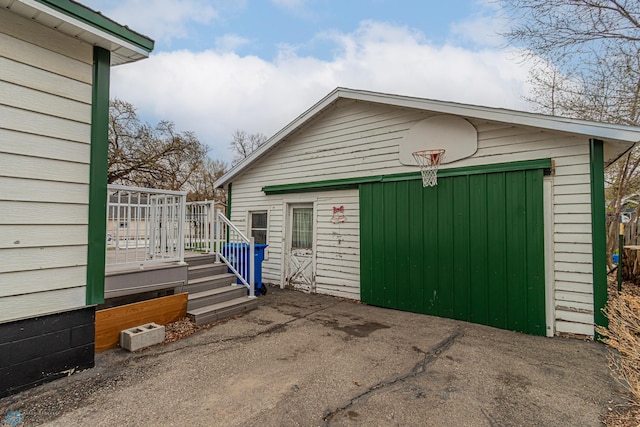1524 1st Ave S, Fargo, ND 58103 - view of garage
