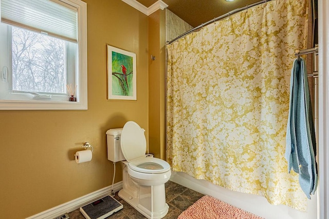 bathroom featuring visible vents, shower / bath combination with curtain, toilet, and baseboards