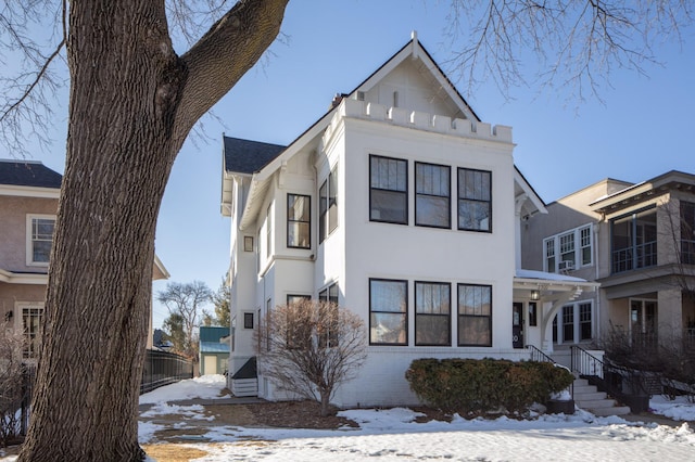 view of front of property with stucco siding