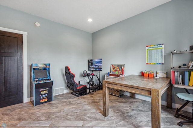 office with visible vents and baseboards