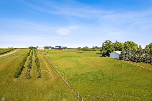 view of yard featuring a rural view