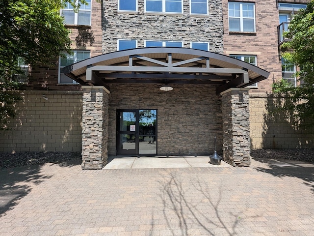 13580 Technology Dr Unit 3202, Eden Prairie, MN 55344 - entrance to property featuring french doors