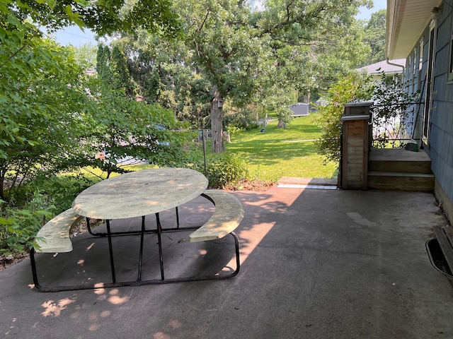1711 Winnetka Ave N, Golden Valley, MN 55427 - view of patio