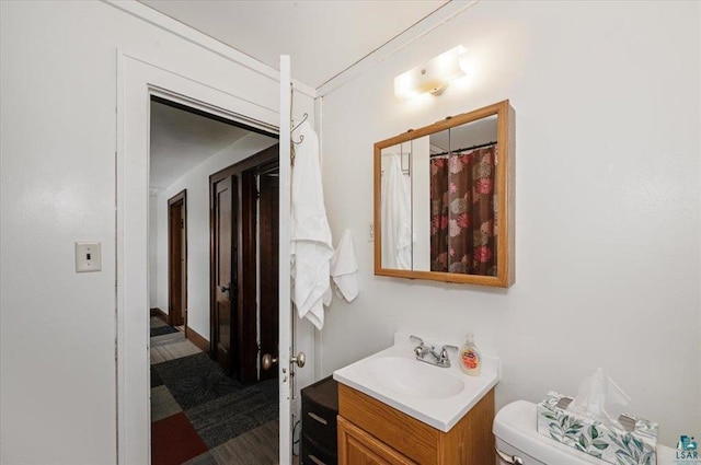 3729 2nd St, Superior, WI 54880 - full bath with toilet and vanity