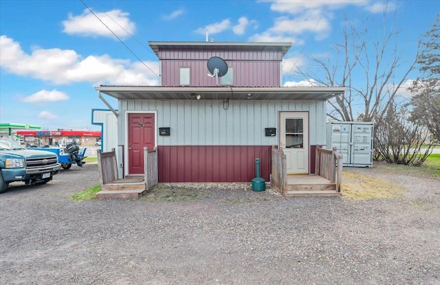 3729 2nd St, Superior, WI 54880 - view of front of house featuring metal roof
