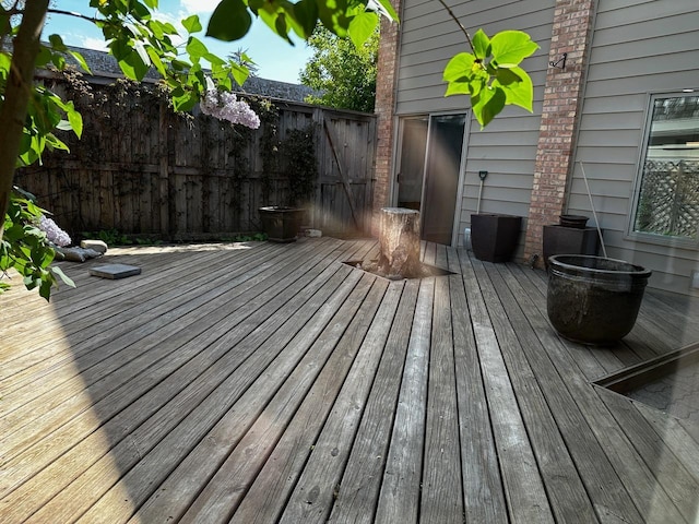 deck featuring fence