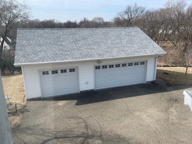 view of detached garage