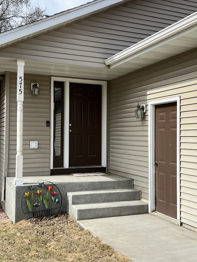 view of entrance to property