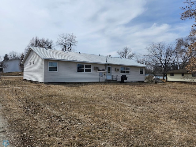 404 3rd St, Milnor, ND 58060 - photo 3