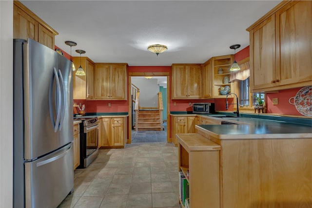 kitchen with decorative light fixtures, open shelves, a sink, a peninsula, and stainless steel appliances
