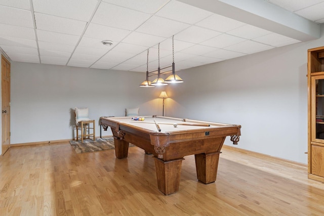 rec room featuring a drop ceiling, light wood-style floors, and pool table