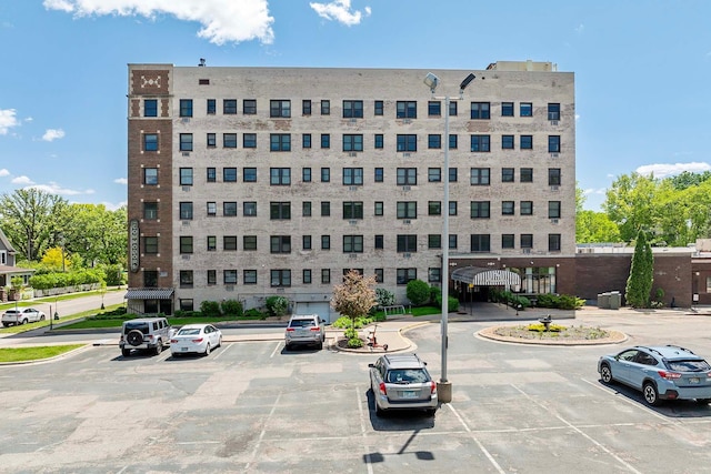79 Western Ave N Unit 308, Saint Paul, MN 55102 - view of building exterior with uncovered parking