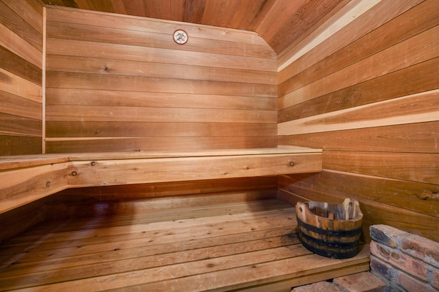 view of sauna / steam room