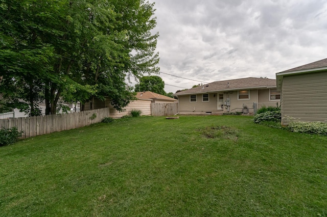 view of yard featuring fence