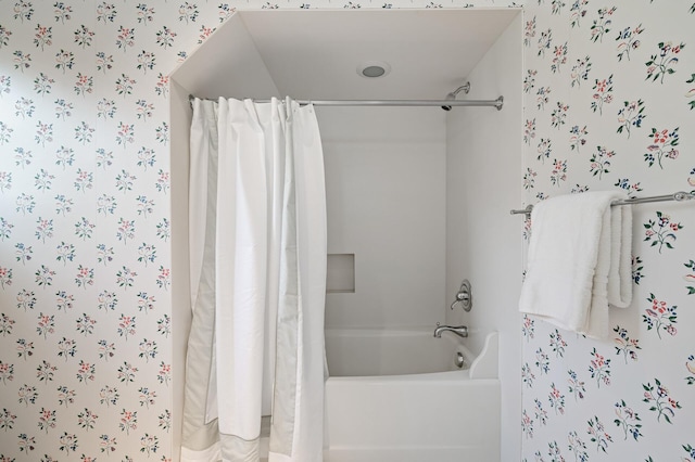 781 Ferndale Rd N, Orono, MN 55391 - bathroom with shower / tub combo and wallpapered walls
