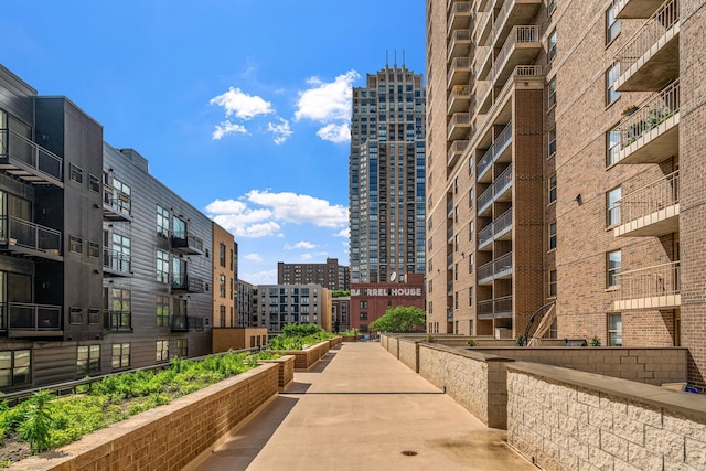 view of home's community featuring a city view