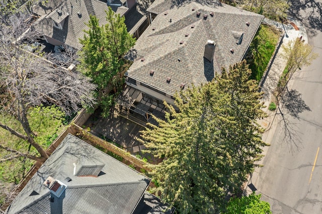 aerial view of property and surrounding area