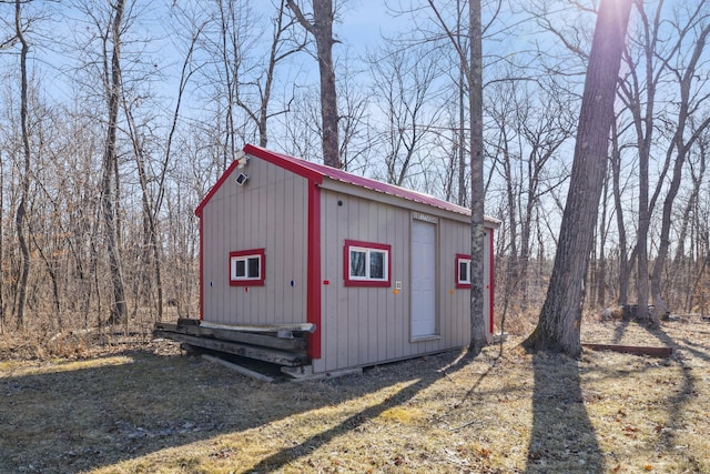 view of outdoor structure featuring an outdoor structure