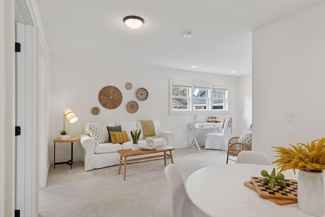 38 Mississippi River Blvd N, Saint Paul, MN 55104 - living area with carpet floors and baseboards