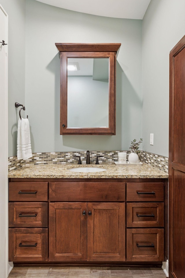 38 Mississippi River Blvd N, Saint Paul, MN 55104 - bathroom with backsplash and vanity