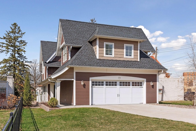 38 Mississippi River Blvd N, Saint Paul, MN 55104 - view of front of house featuring roof with shingles and a front yard
