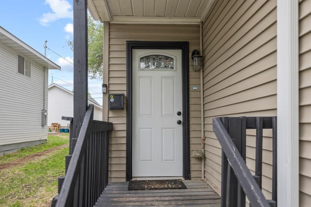588 Van Buren Ave, Saint Paul, MN 55103 - view of property entrance
