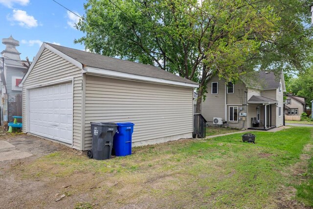 588 Van Buren Ave, Saint Paul, MN 55103 - view of detached garage