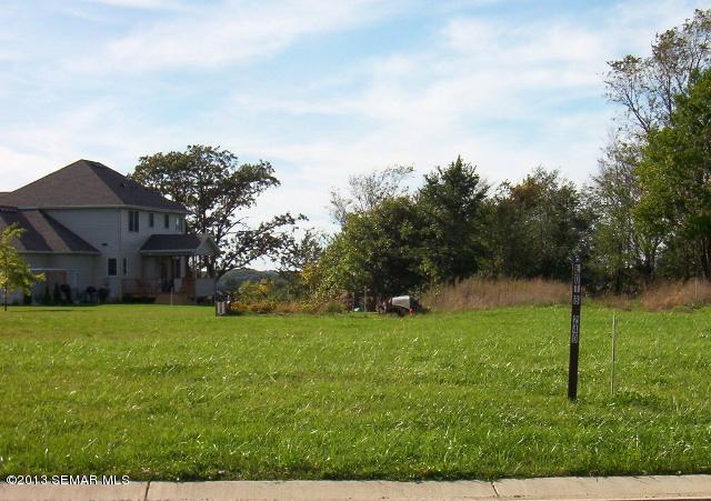 Listing photo 2 for 240 Northern Hills Dr, Saint Charles MN 55972