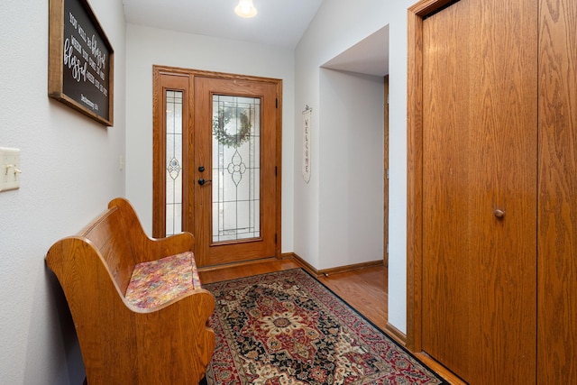 1944 Linda Ln, Saint Cloud, MN 56301 - entrance foyer featuring wood finished floors and baseboards