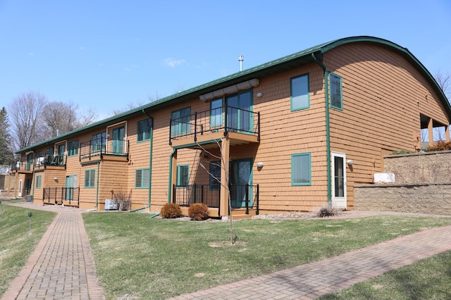 view of building exterior featuring cooling unit